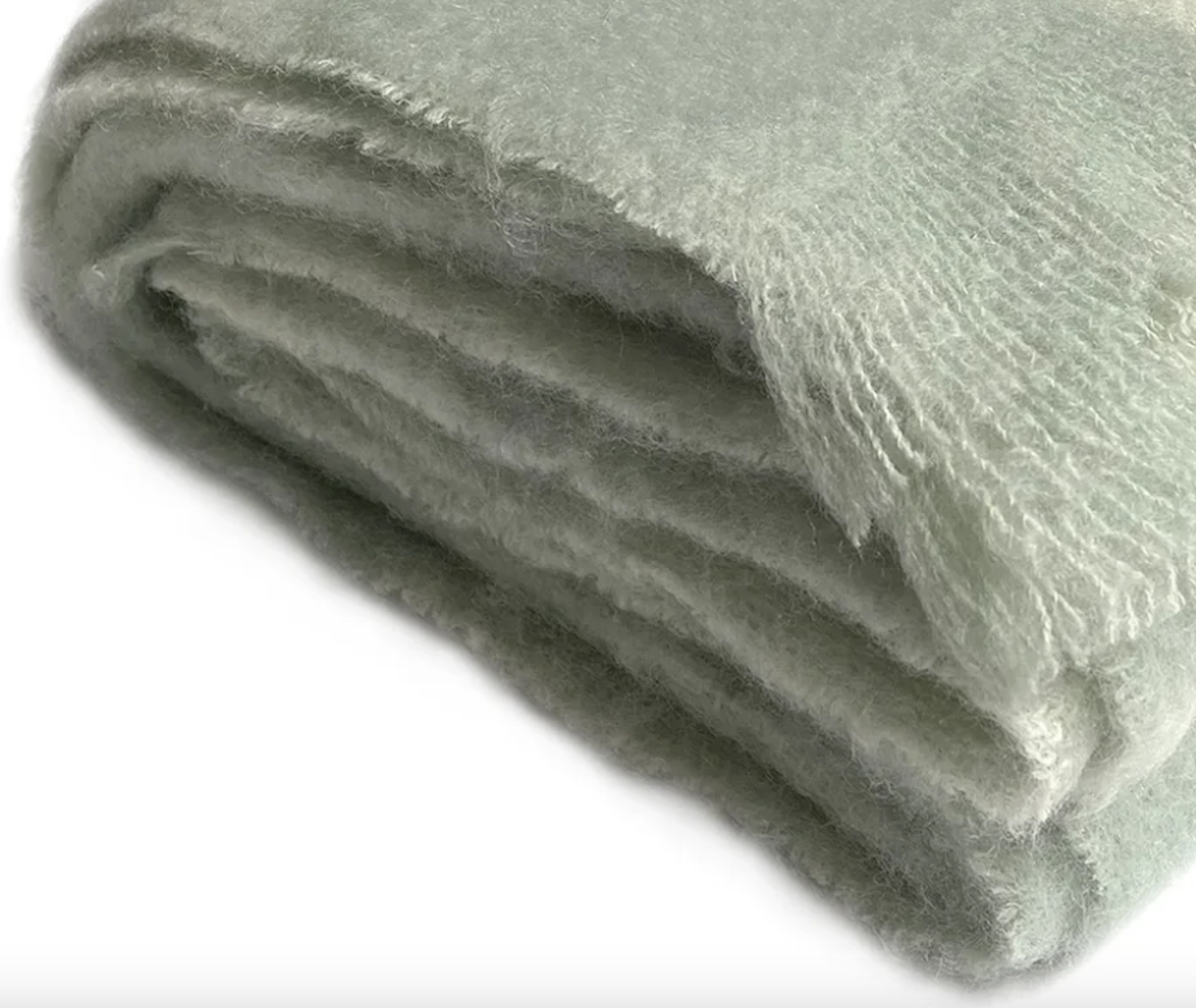 Luxurious Ingubo Mohair Wool Blanket Throw 180x130cm – Avocado Checkered Pastel Green